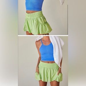 free people movement slouchy pocket short in X- small NWOT💕🛒